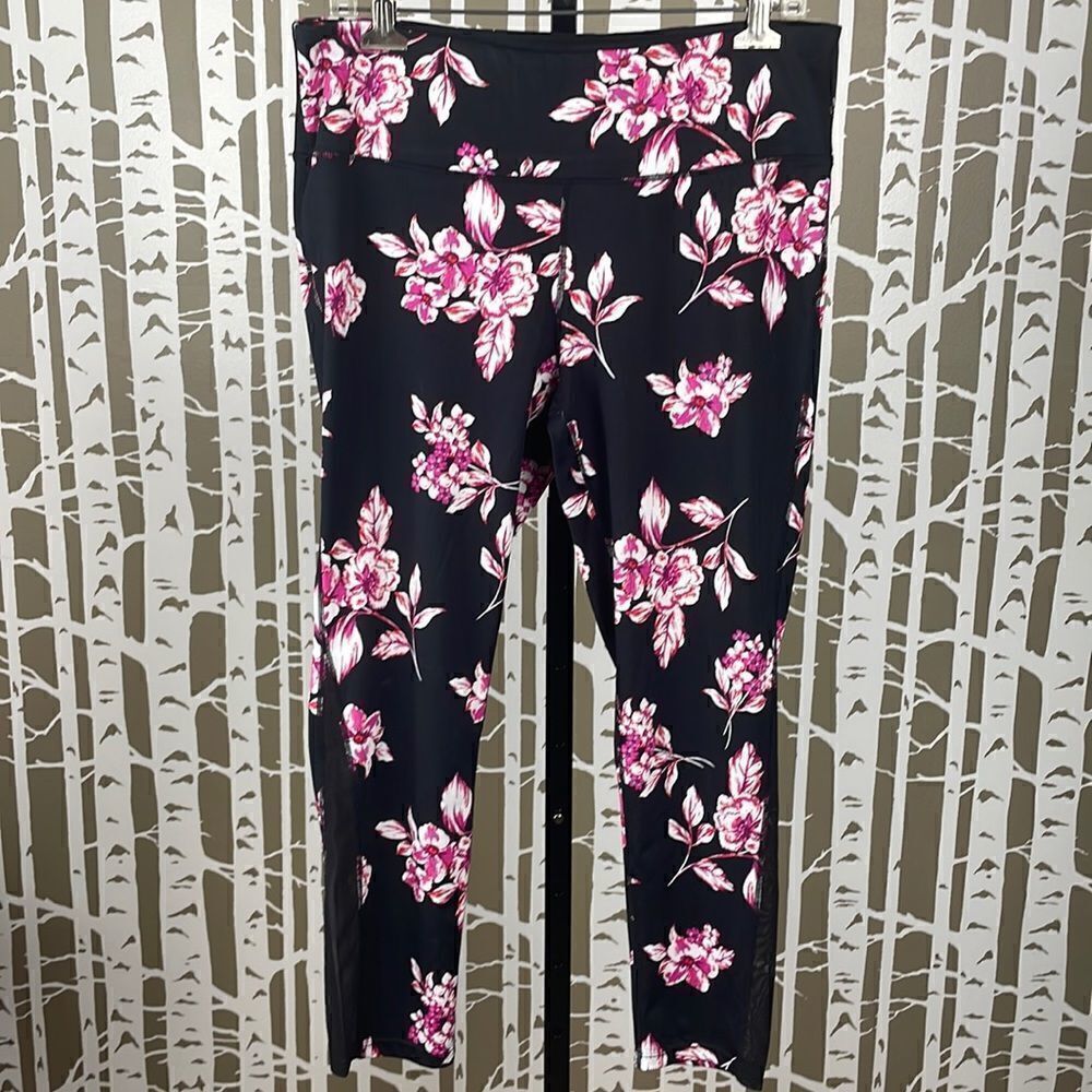 Black & Hot Pink Floral Print 7/8 Mesh Insert Leggings sz L - Picture 2 of 13